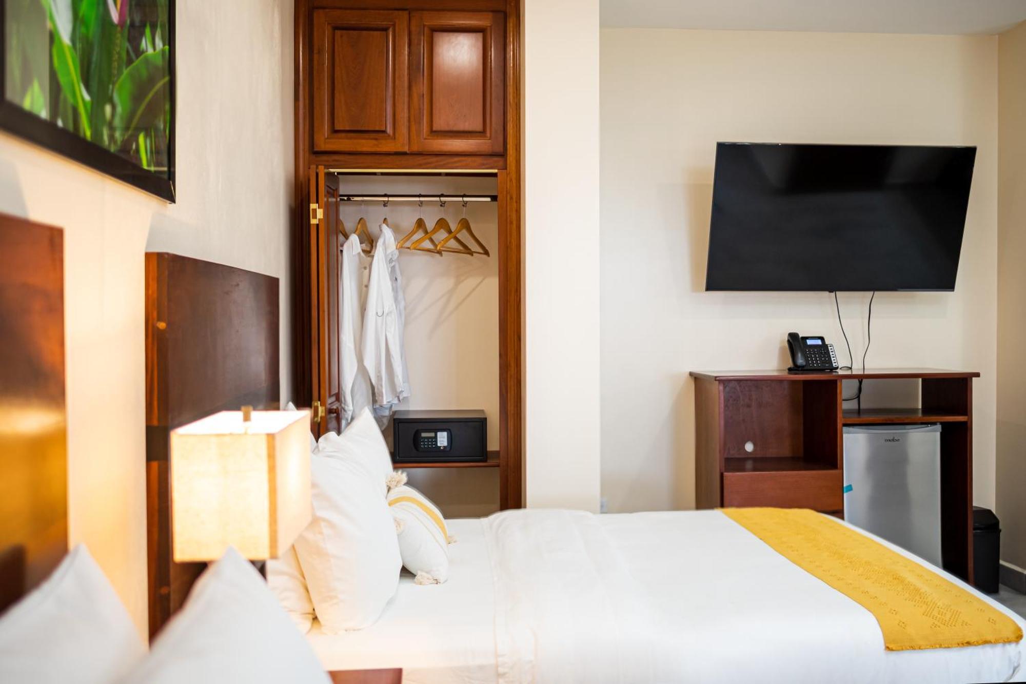 The West House Boutique Hotel San Ignacio Kültér fotó